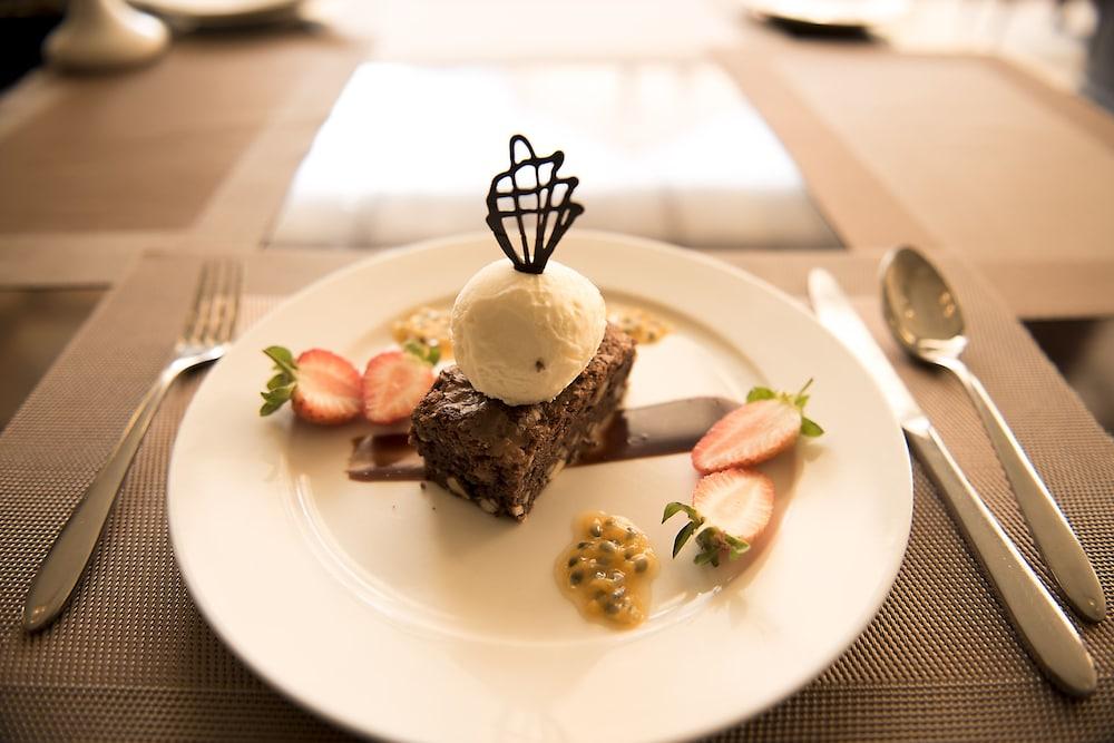 Doubletree By Hilton Nairobi Hotel Eksteriør billede