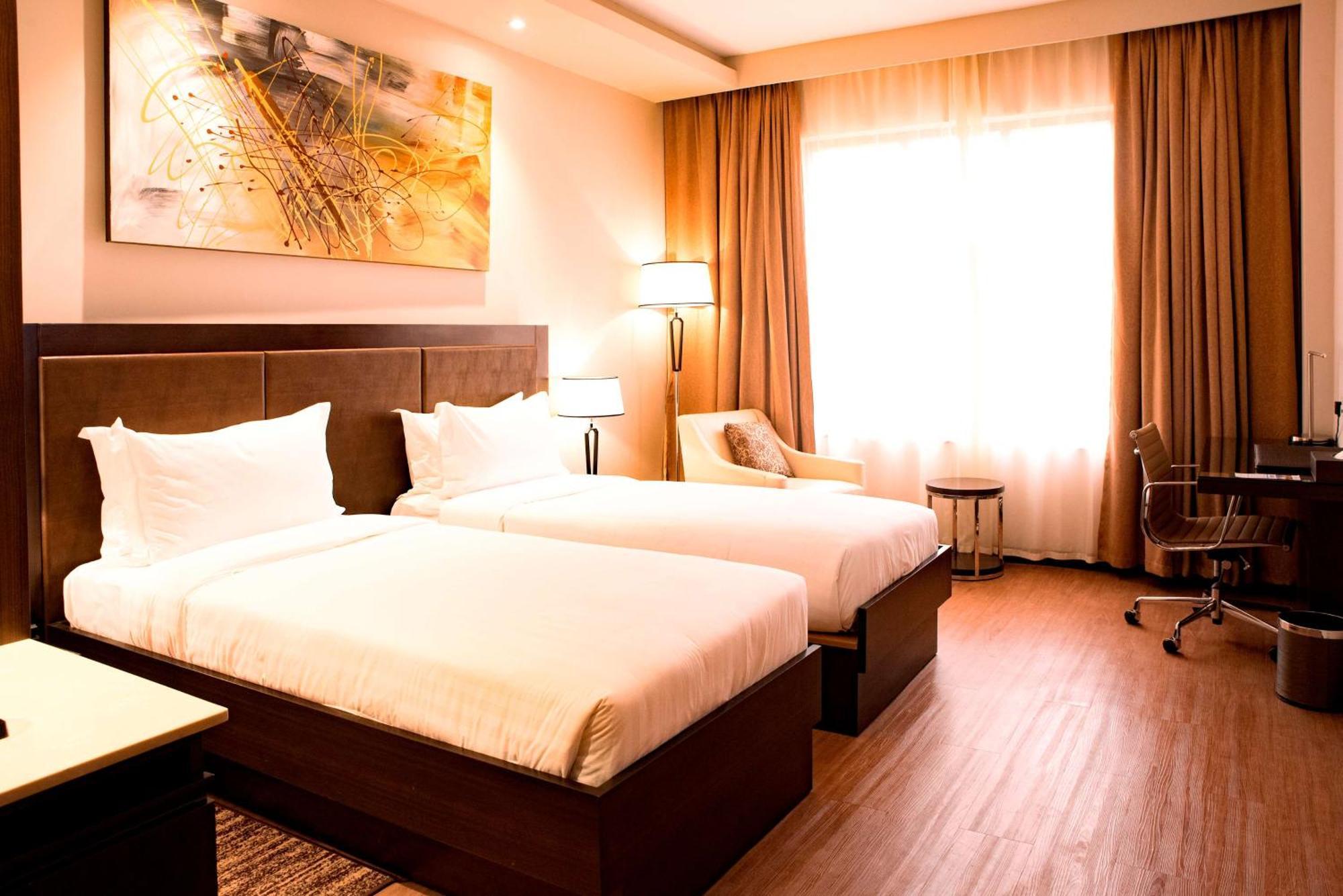 Doubletree By Hilton Nairobi Hotel Eksteriør billede